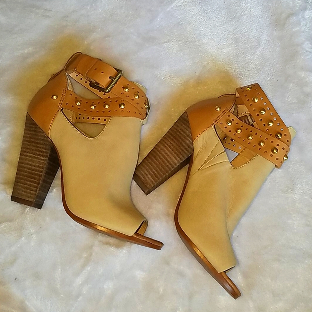 Guess peep toe booties